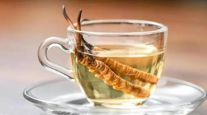 冬蟲(chóng)夏草泡水喝:正確方法與實(shí)用指南